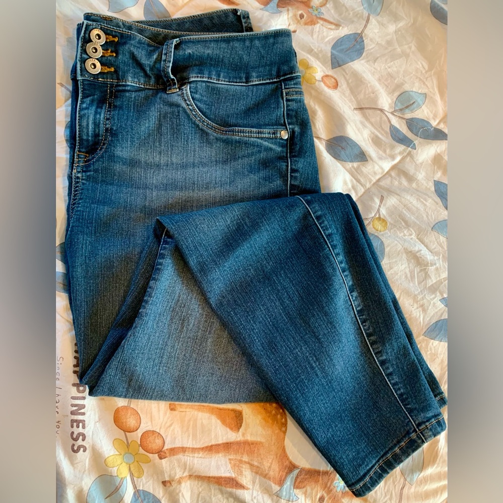 Torrid indigo stretch denim skinny jeans.